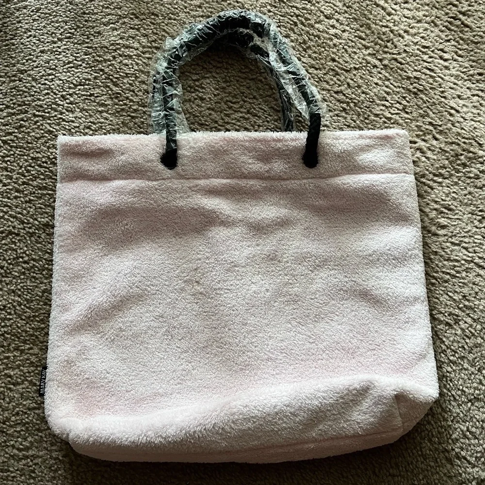 Mary Kay Pink Soft Plush Tote Bag and Eye Mask - Picture 9 of 11
